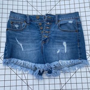 FASHION NOVA DENIM SHORTS SIZE 3/26